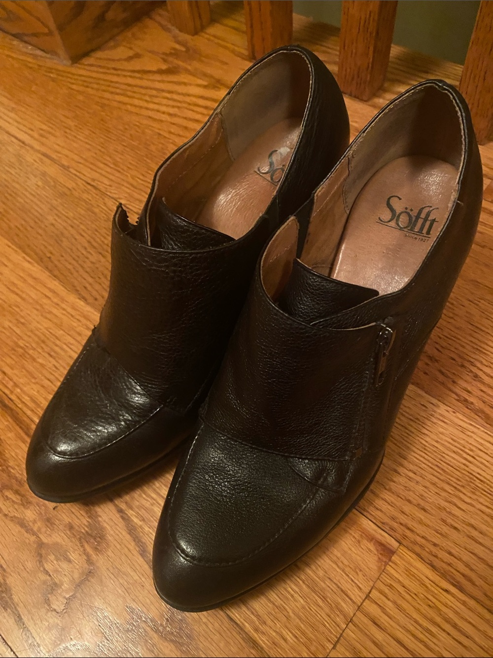 Söfft Black Leather Heeled Ankle Boots